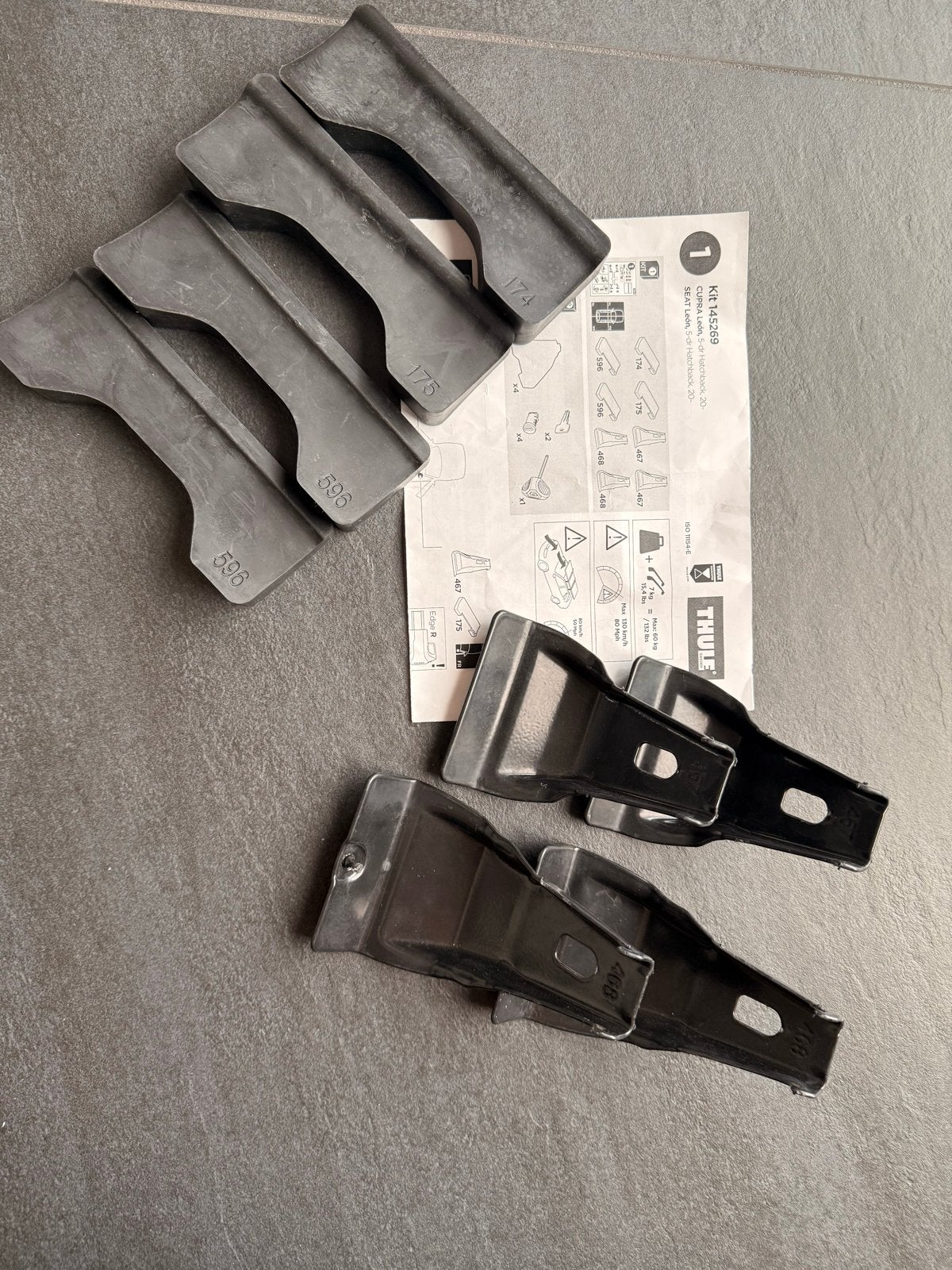 Thule Kit 145269 voor Cupra Leon en Seat Leon (20-), Ophalen of Verzenden, Zo goed als nieuw
