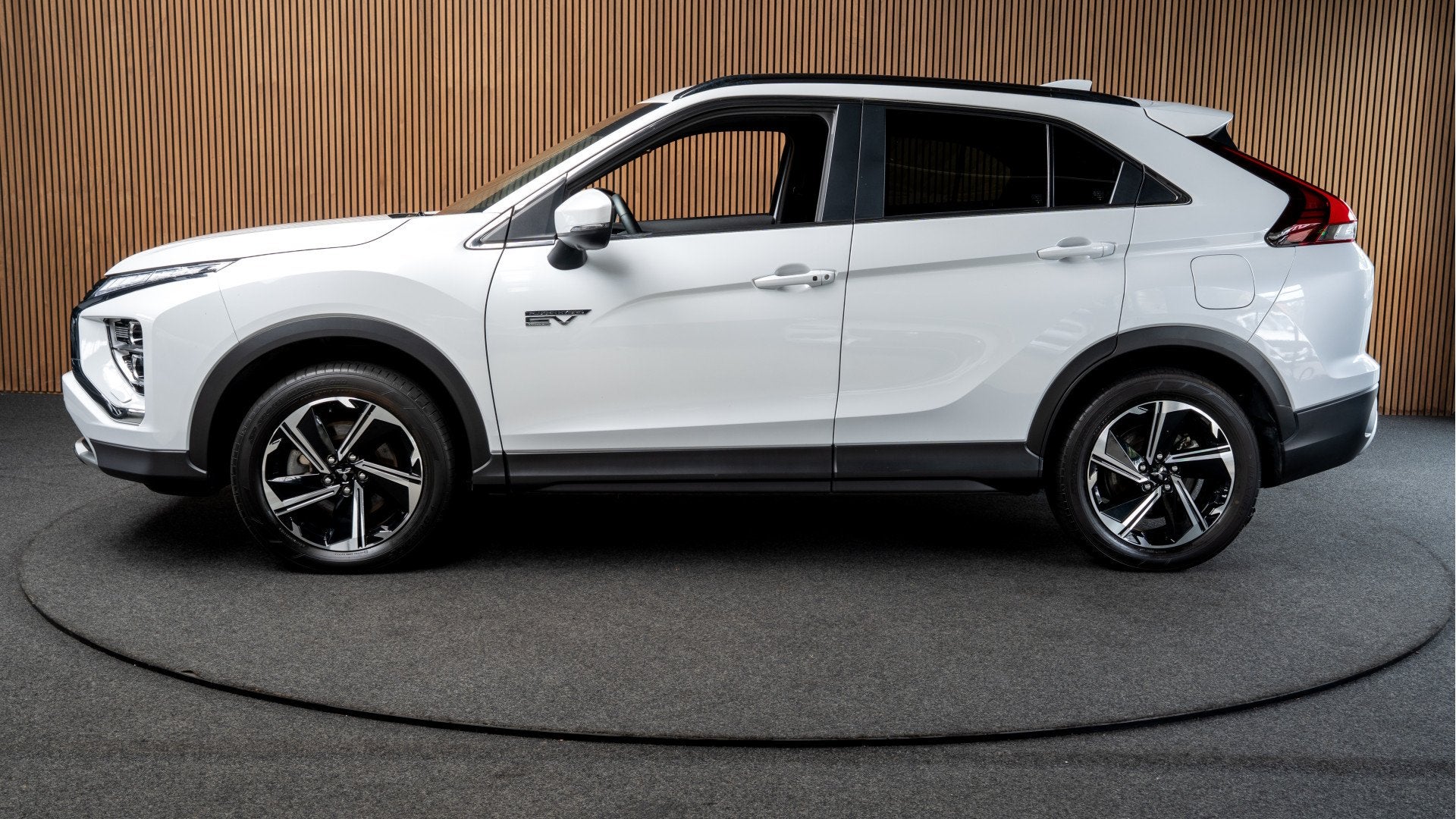 Mitsubishi Eclipse Cross 2.4 PHEV HUD Leder ACC Navi 360 °, Auto's, Automaat, 4 cilinders, Wit, Bedrijf
