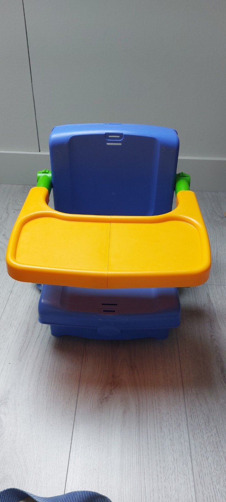 Reis kinderzitje met eetblad, Ophalen of Verzenden