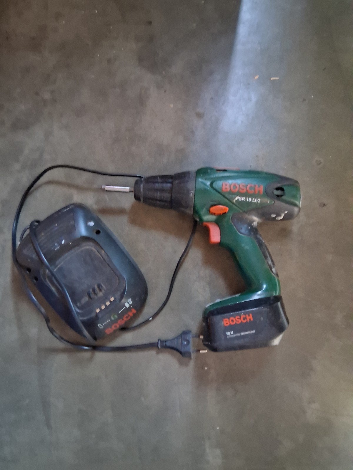 Bosch Accuboormachine PSR 18 LI-2 met oplader, Ophalen of Verzenden