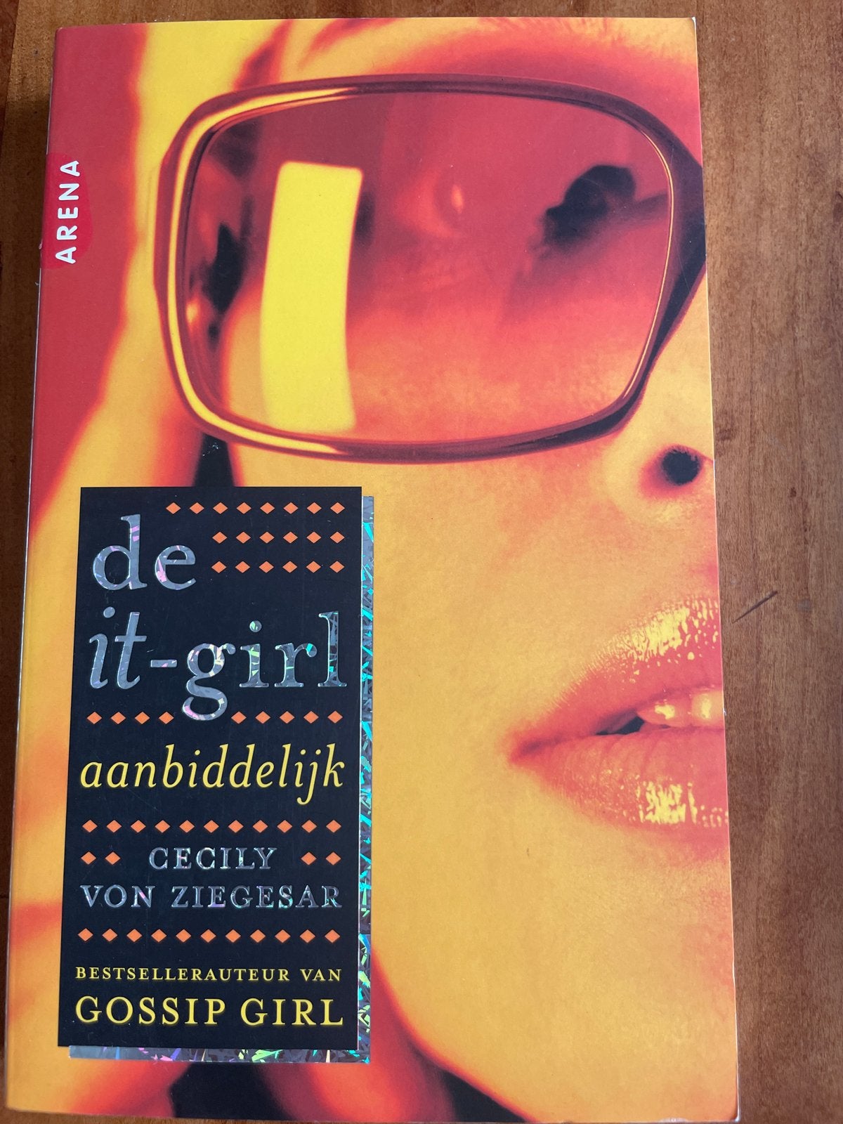 De It-Girl: Aanbiddelijk - Cecily von Ziegesar, Ophalen of Verzenden, Zo goed als nieuw