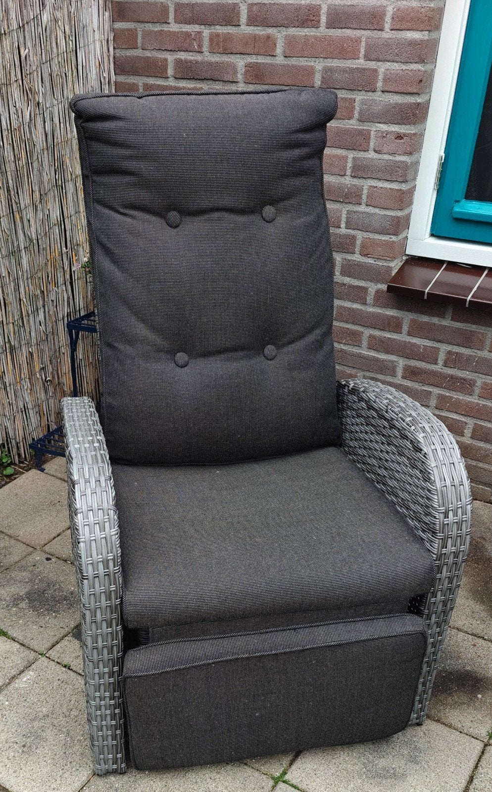 Jutlandia Stord Loungestoel Grijs - Verstelbaar Yysk, Tuin en Terras, Tuinstoelen, Ophalen, Zo goed als nieuw, Kunststof, Verstelbaar