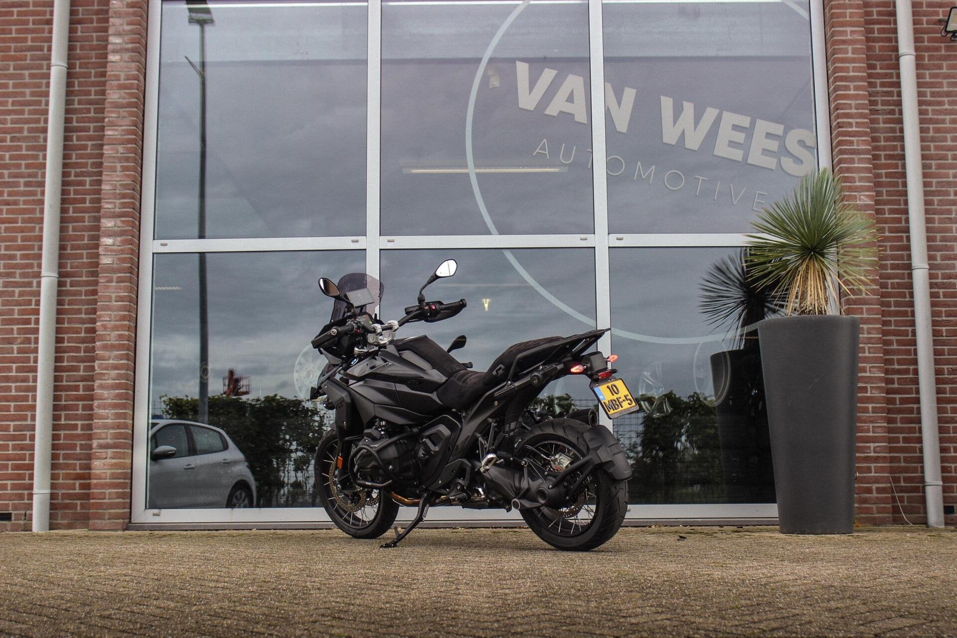BMW R 1300 GS Triple Black | Dynamic-pakket | Touring-pakket, Motoren, Overig, 1300 cc, Handgeschakeld, Einsteinlaan 5, 2289 CC Rijswijk