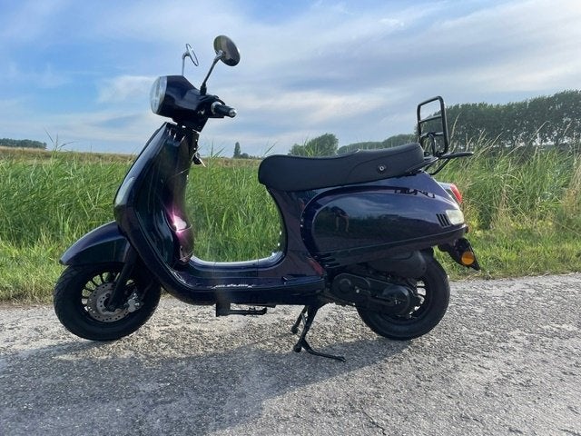 schitterende gts momo vespa riva weinig km nu  999 euro, Overige merken, Ophalen of Verzenden, Zo goed als nieuw, Benzine