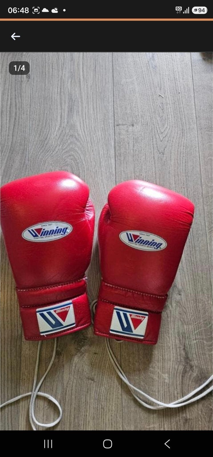 Winning Bokshandschoenen en Bokshelm - Rood, Ophalen of Verzenden, Gebruikt, Bokshandschoenen