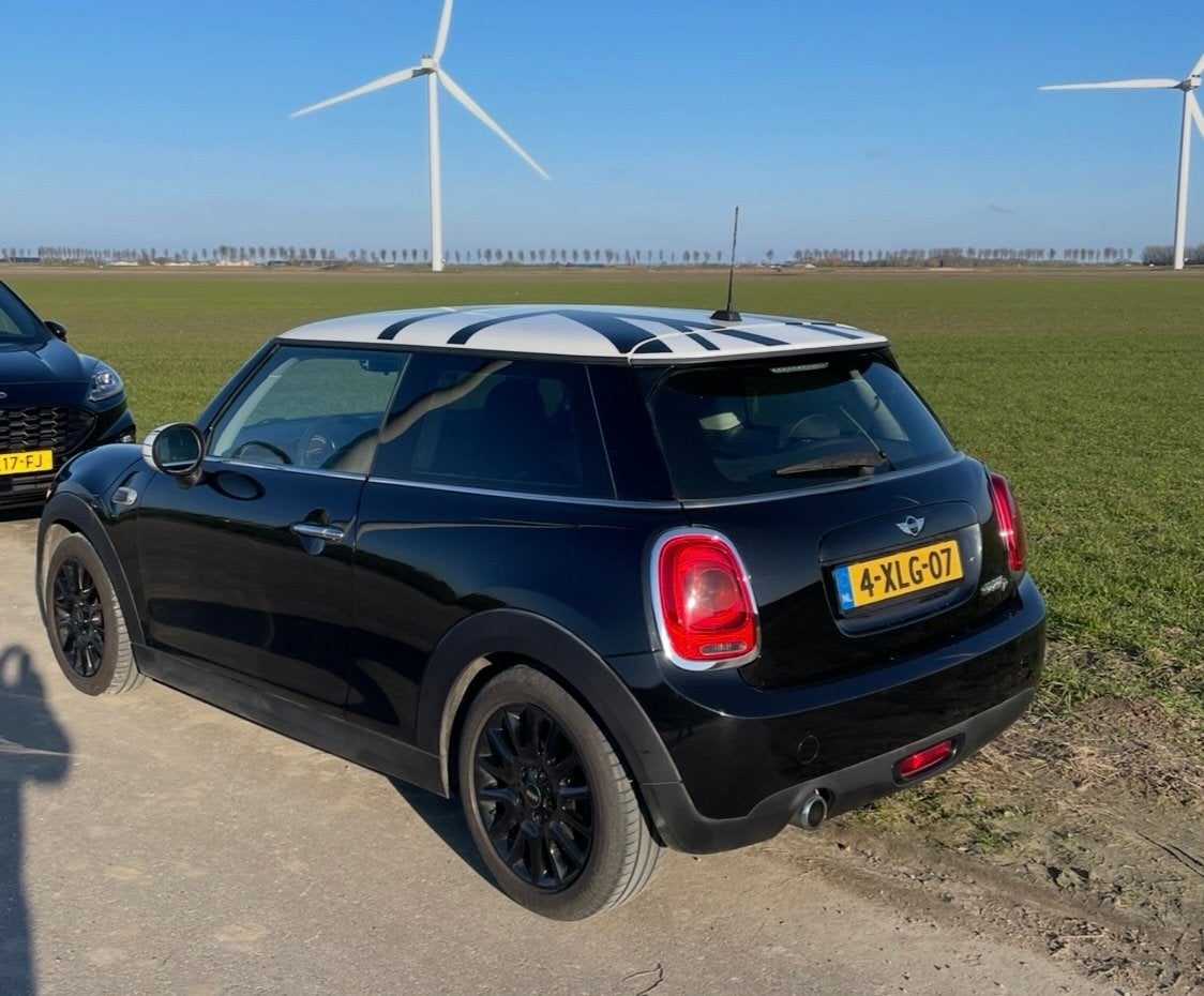 Mini 3-deurs (f56) 1.5 D 116pk 2014 Zwart, Auto's, Voorwielaandrijving, 4 stoelen, Zwart, Origineel Nederlands