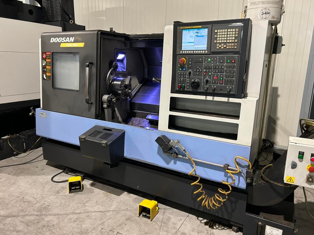 Doosan Lynx 300 CNC Draaibank, Doe-het-zelf en Verbouw, Draaibanken, Ophalen, Metaaldraaibank, Computergestuurd (Cnc), Gebruikt