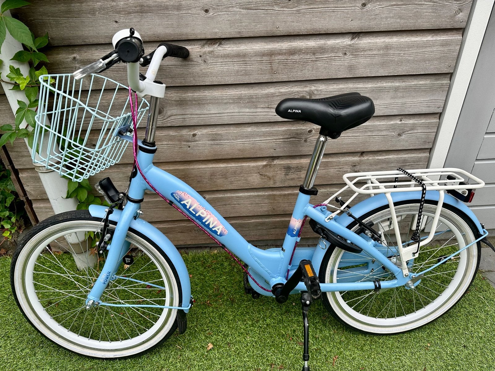 Alpina Girlpower 20 inch Alaska Blue Matt, Ophalen, Zo goed als nieuw, Velgrem, 16 tot 20 inch