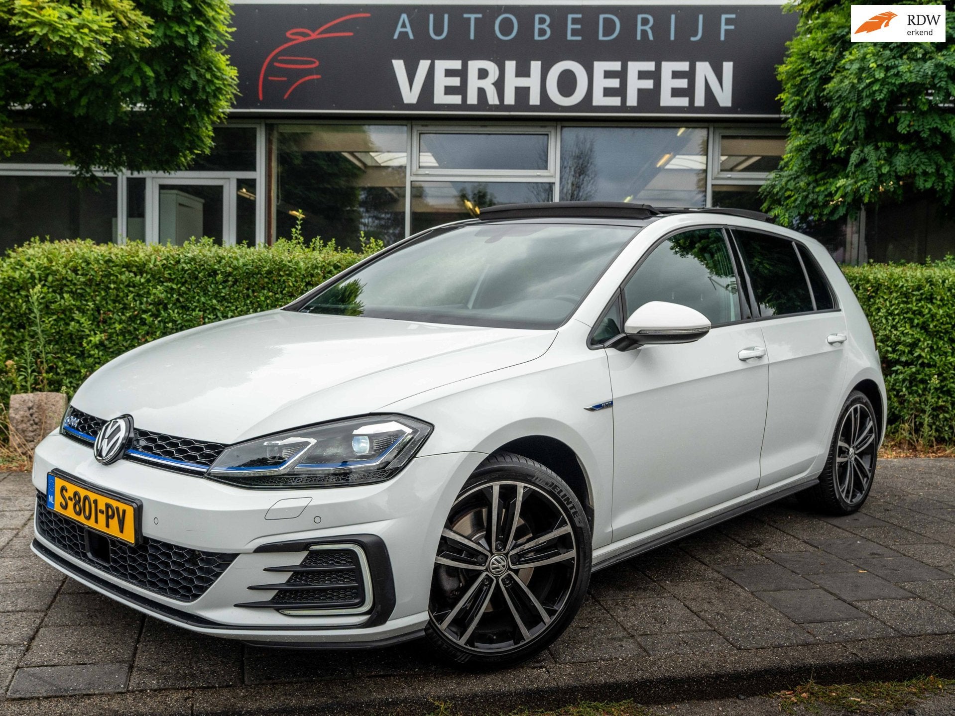 Volkswagen Golf 1.4 TSI PHEV GTE | PANORAMA | KEYLESS | APPL, Auto's, Gebruikt, Euro 6, 4 cilinders, 150 pk