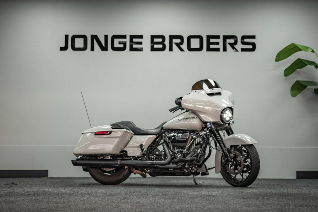 harley-davidson Tour 107 FLHX Street Glide, 1746 cc, Bedrijf, Cruise Control, Meer dan 35 kW