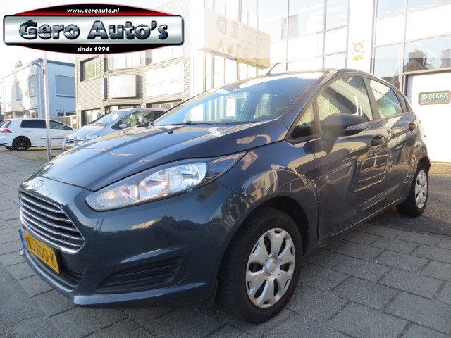Ford Fiesta 1.25 Titanium 5 deurs let op rijdbare schade ! z, Auto's, Voorwielaandrijving, Euro 5, 1242 cc, 4 cilinders