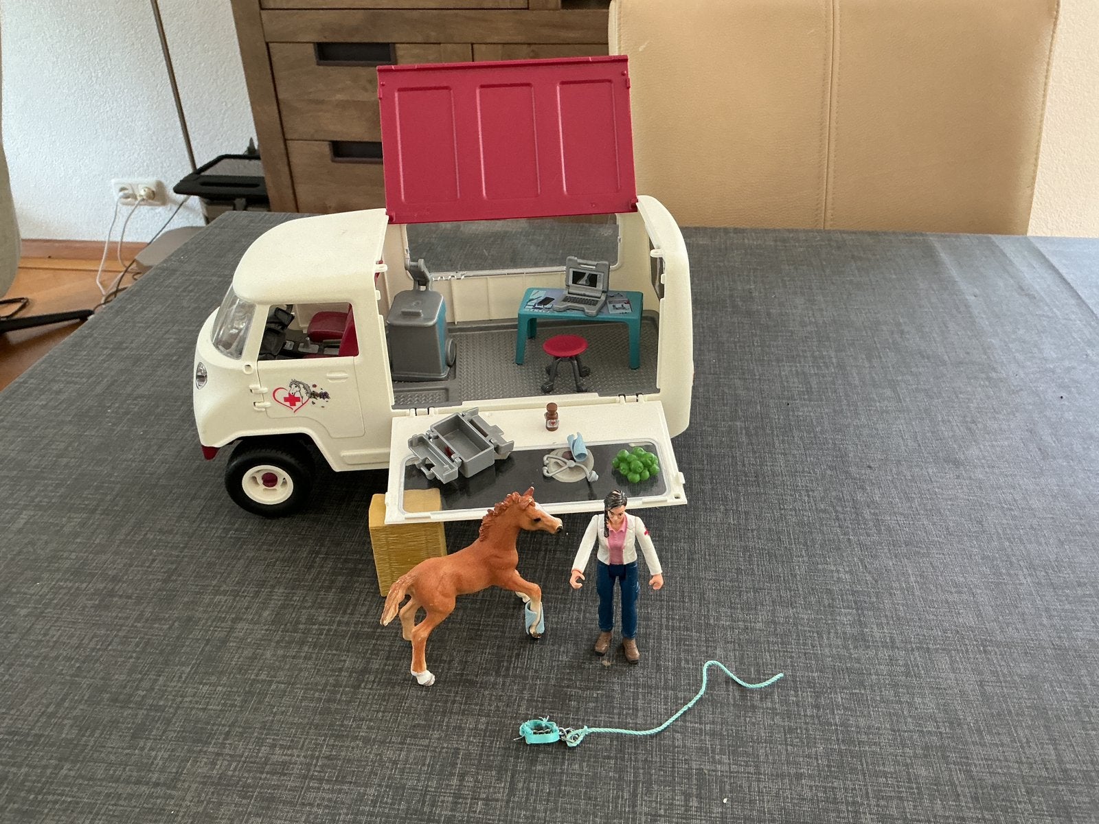Schleich mobiele dierenkliniek, Ophalen of Verzenden, Gebruikt, Jongen of Meisje