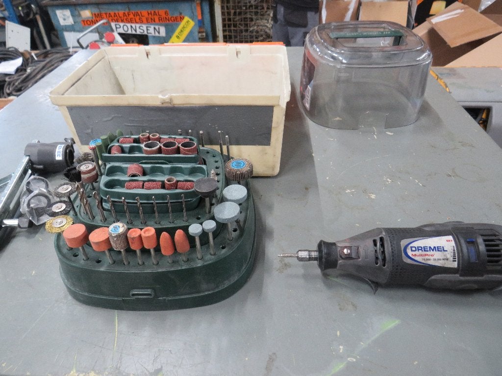 dremel incl toebehoren toeren geregeld, Doe-het-zelf en Verbouw, Gereedschap | Handgereedschap, Dremel, Gebruikt, Multitool, Overige merken