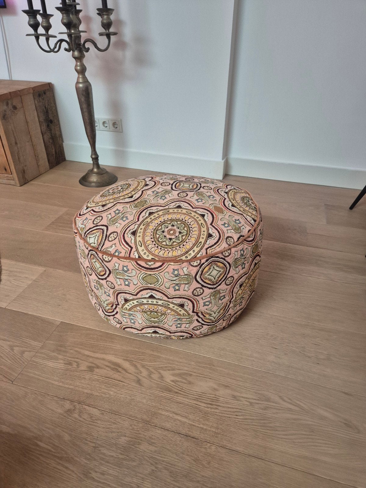 Sissy-Boy poef met kleurrijke bohemian print 60x38 cm, Huis en Inrichting, Banken | Voetenbanken en Poefen, Minder dan 50 cm, Rond