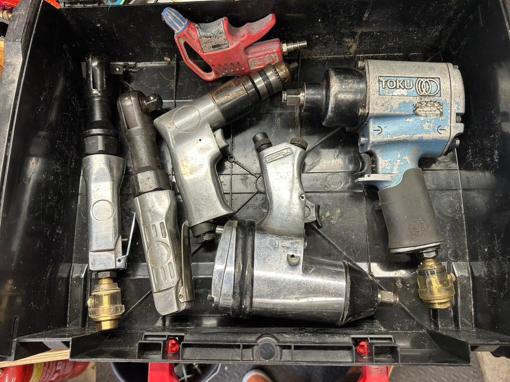 Koffer met luchtgereedschap incl Toku MI—17E slagmoersleut, Auto diversen, Autogereedschap, Ophalen of Verzenden, Gebruikt