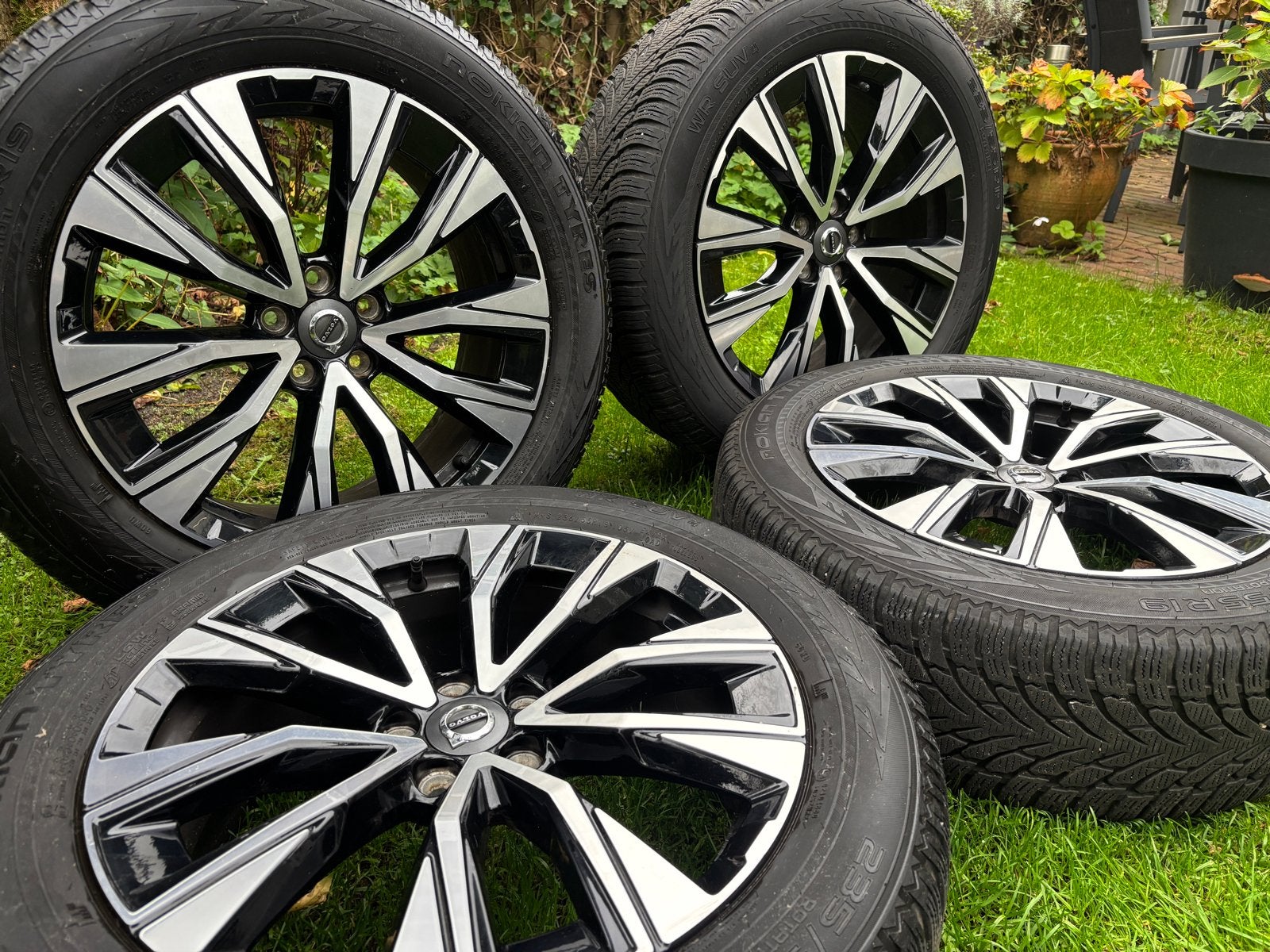 Complete set Volvo velgen 5-V Spaak Black Diamond Cut 19", Auto-onderdelen, Gebruikt, Banden en Velgen, Winterbanden, 235 mm