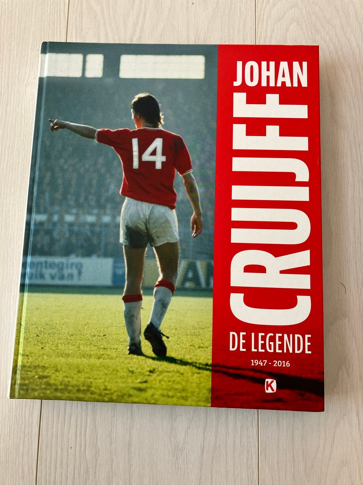 Johan Cruijff: De Legende 1947-2016 - Boek, Ophalen of Verzenden, Zo goed als nieuw, Overige sporten