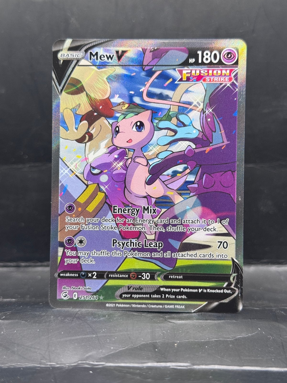 Pokemon Fusion Strike - Mew V 251/264, Ophalen of Verzenden, Zo goed als nieuw