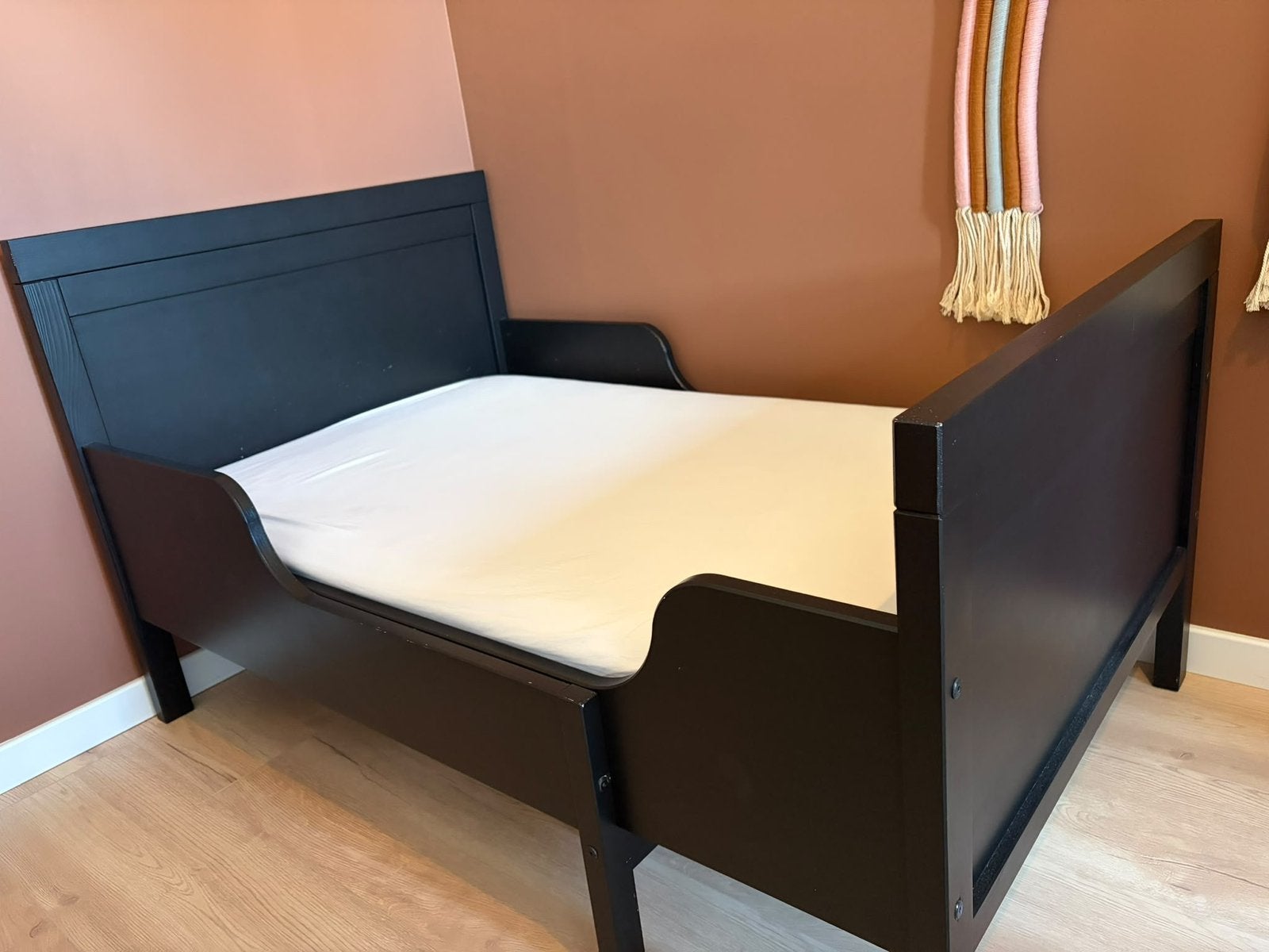 Sundvik meegroeibed, Kinderen en Baby's, Ophalen, 70 tot 85 cm, Zo goed als nieuw, Lattenbodem