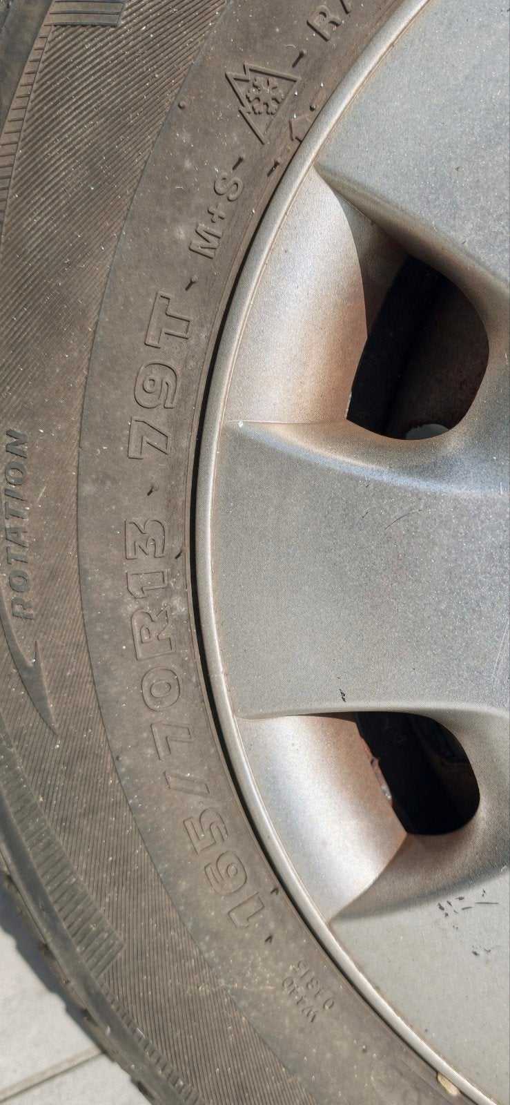 Winterbanden met velgen - 165/70R13 79T Hankook, Auto-onderdelen, Banden en Velgen, Ophalen, Gebruikt, 13 inch, Banden en Velgen