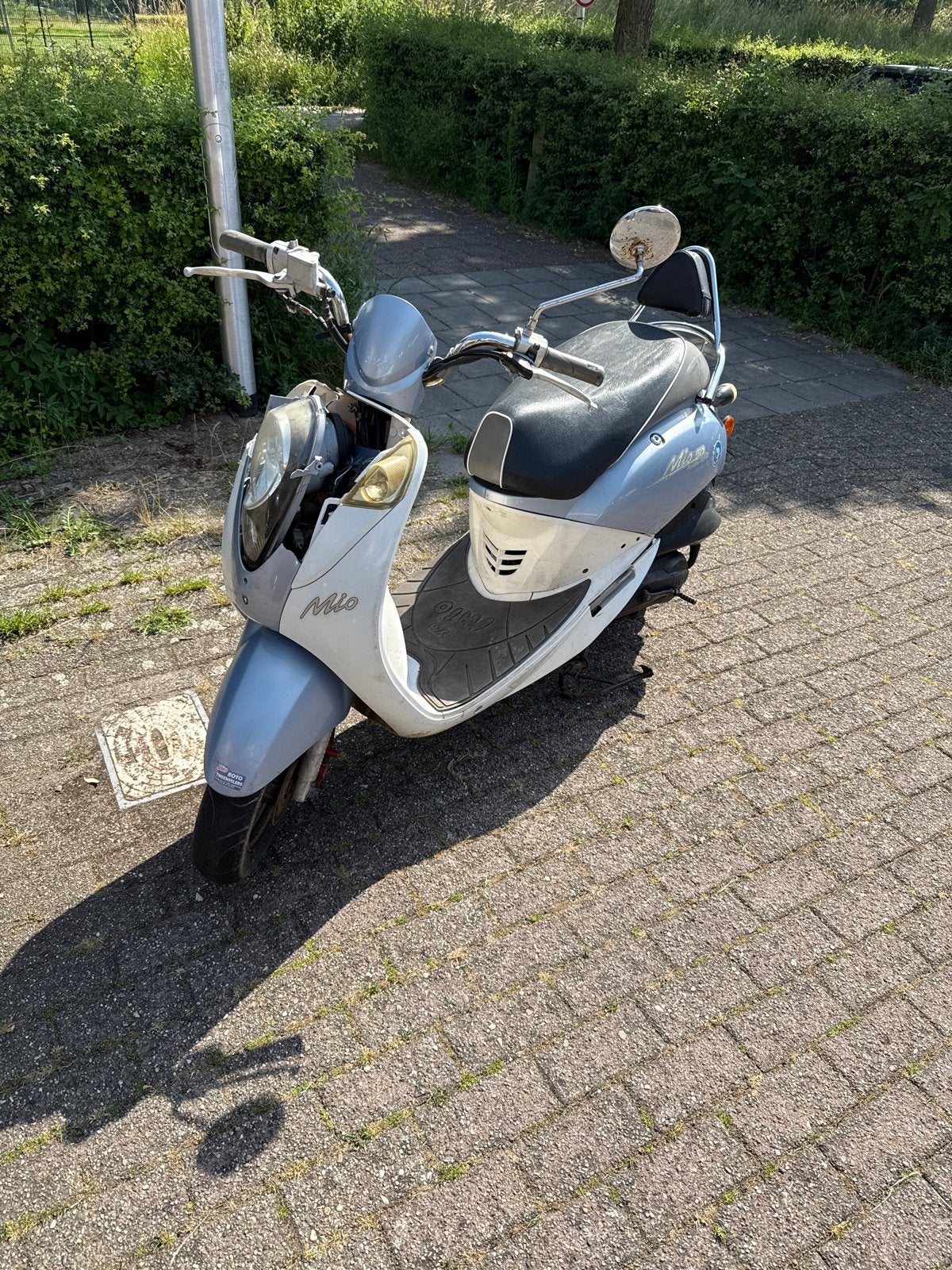 Sym Mio snor, Ophalen, Gebruikt