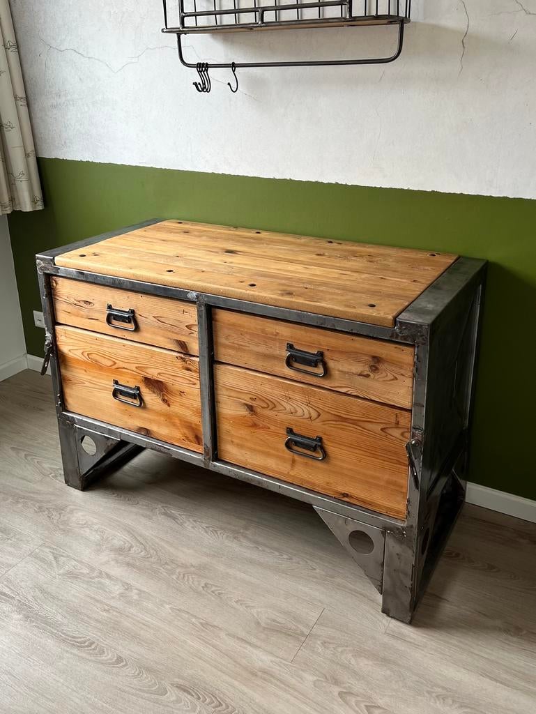 Vintage ladekast industrieel commode kast Fleurs Depot, 100 tot 150 cm, Zo goed als nieuw, 3 of 4 laden, Industrieel vintage robuust
