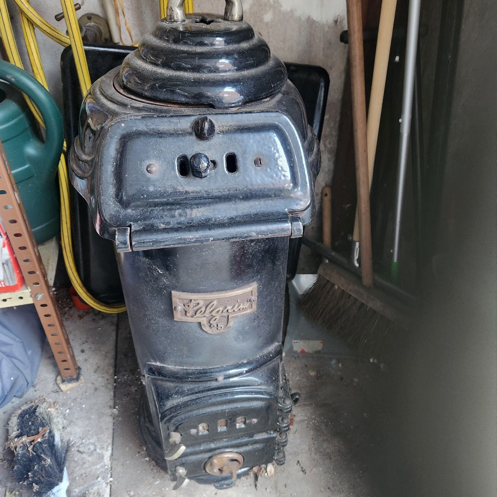 Antieke kolen houtkachel - Pelgrim, Gebruikt, Overige brandstoffen, Ophalen of Verzenden, Vrijstaand
