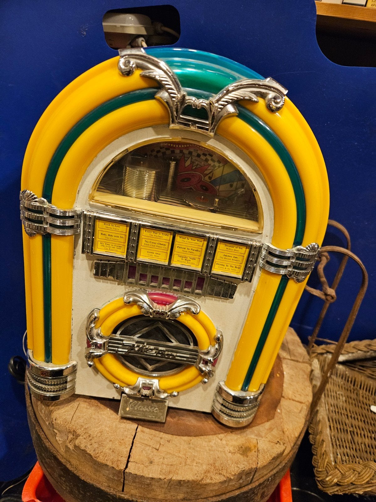 Classic Collector's Edition Jukebox Radio, Verzamelen, Verzenden, Gebruikt, 1970 tot heden, Overige merken