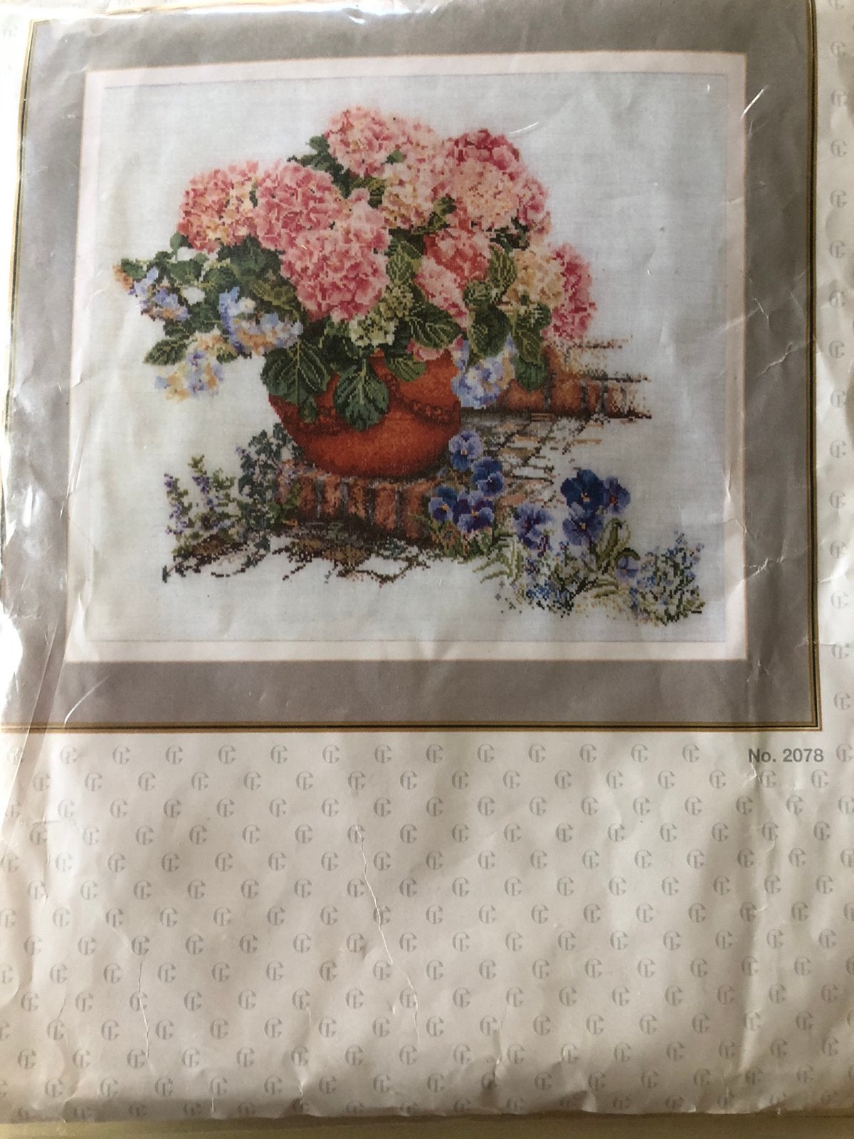 Borduurpakket Hortensia’s, Ophalen of Verzenden, Zo goed als nieuw, Borduurpakket