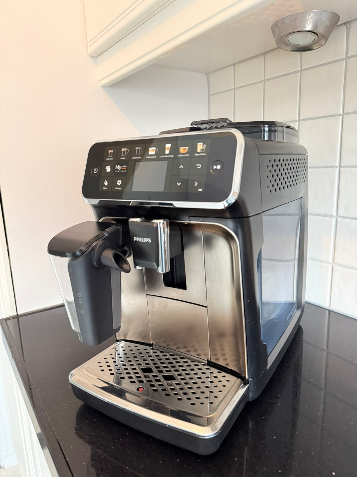 Philips 5400 LatteGo EP5447/90 – Zo goed als nieuw