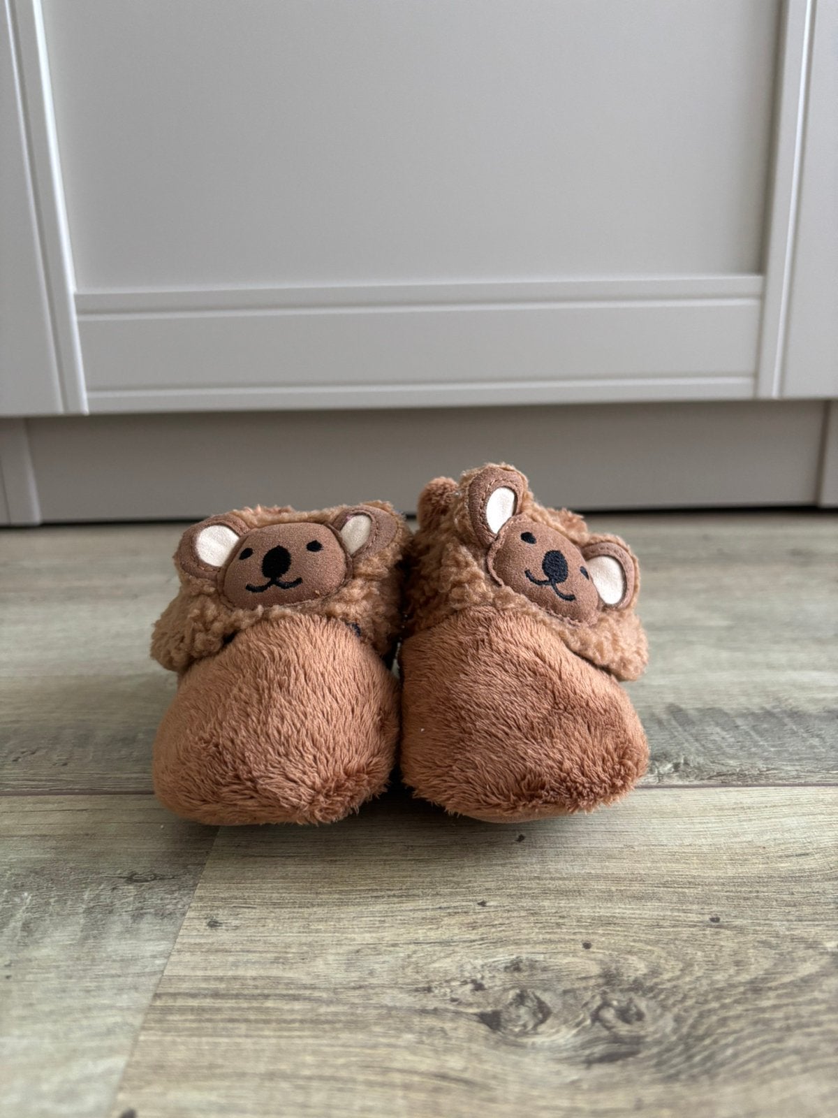 UGG kruipschoentjes/slofjes, Ophalen of Verzenden, Zo goed als nieuw, Jongetje of Meisje, Slofjes