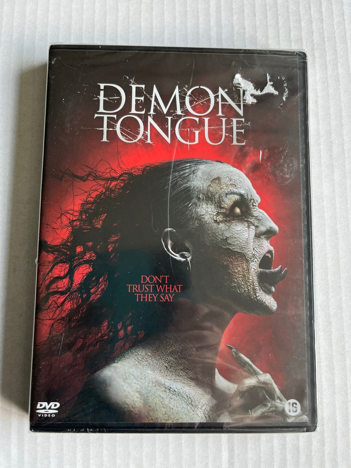 Demon Tongue DVD nieuw, Vanaf 16 jaar, Nederlands, Ophalen of Verzenden, Gebruikt