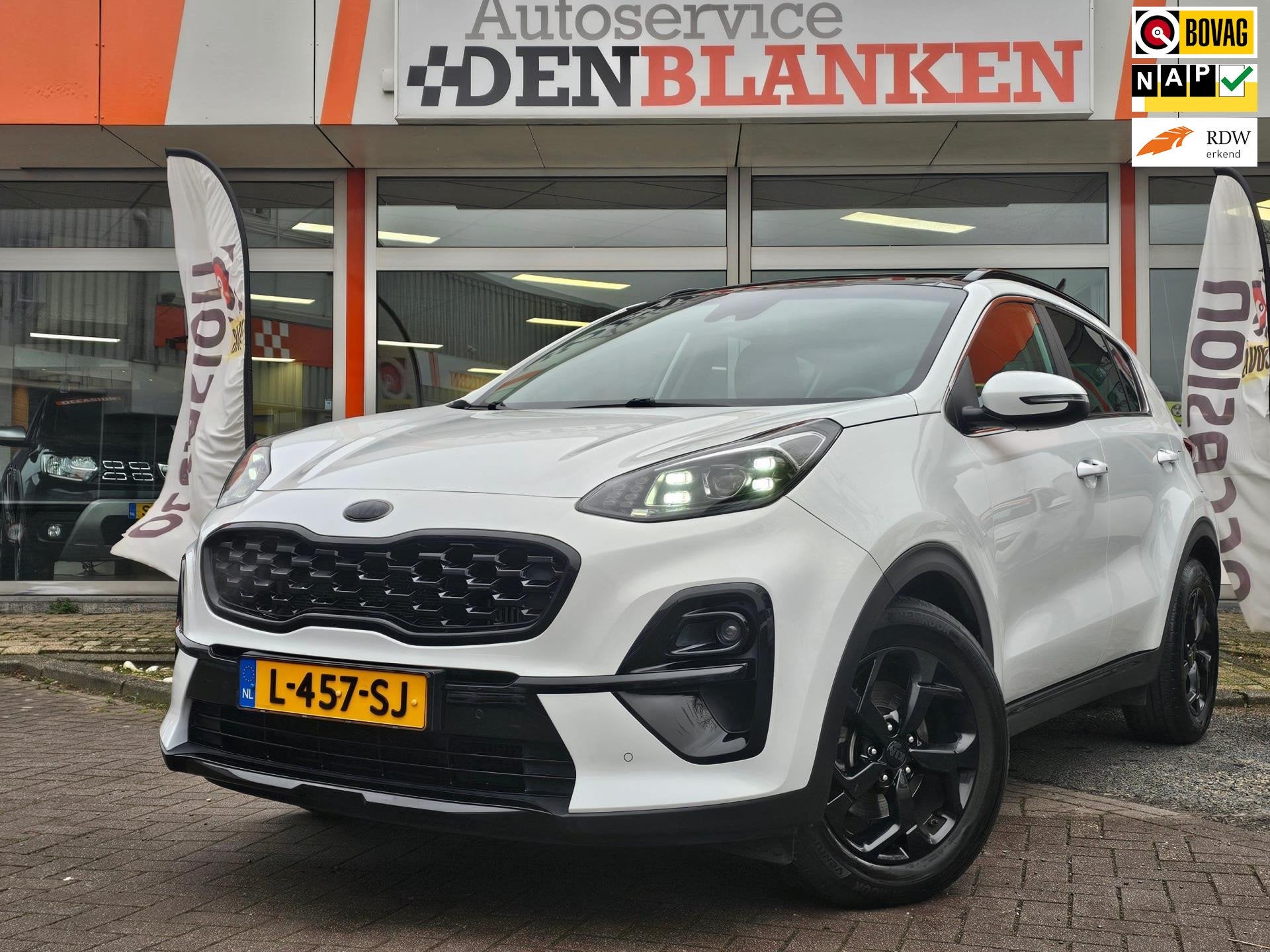 Kia Sportage 1.6 T-GDI Black Edition Automaat BJ.2021 / Pano, Auto's, Kia, 15 km/l, Gebruikt, 4 cilinders, Wit