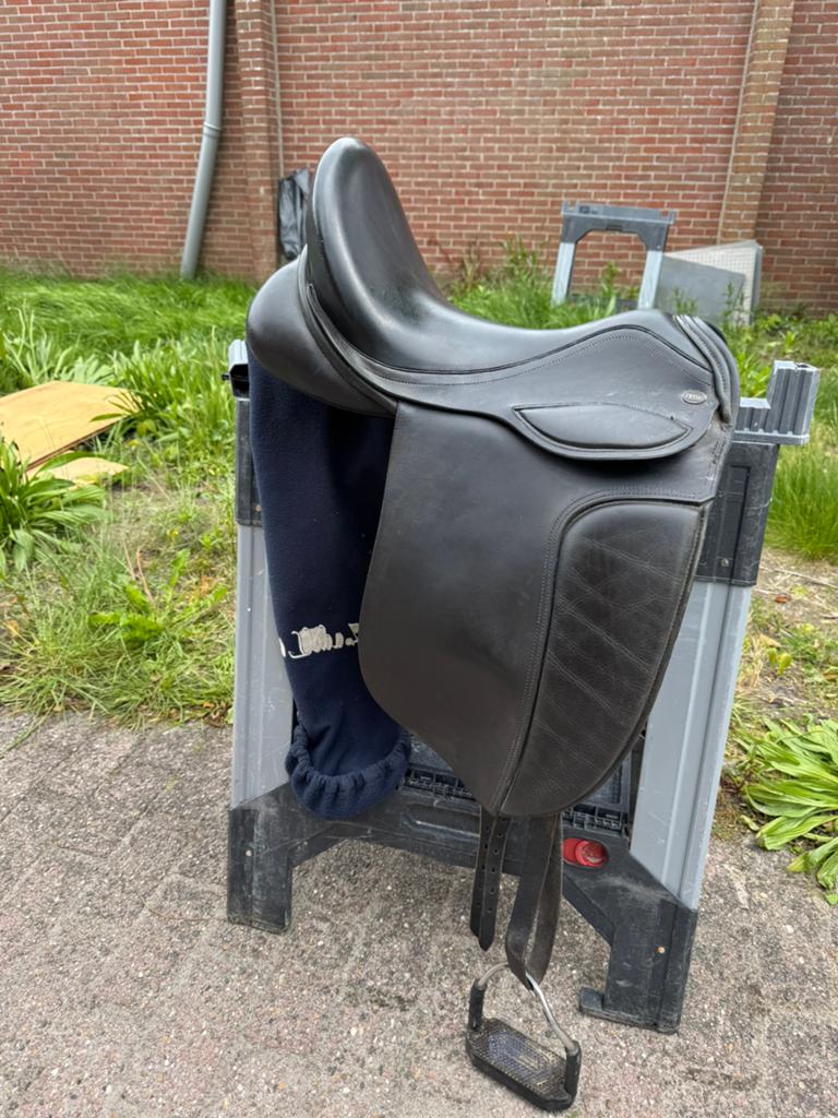 Fryso zadel, Ophalen, Gebruikt, Dressuur