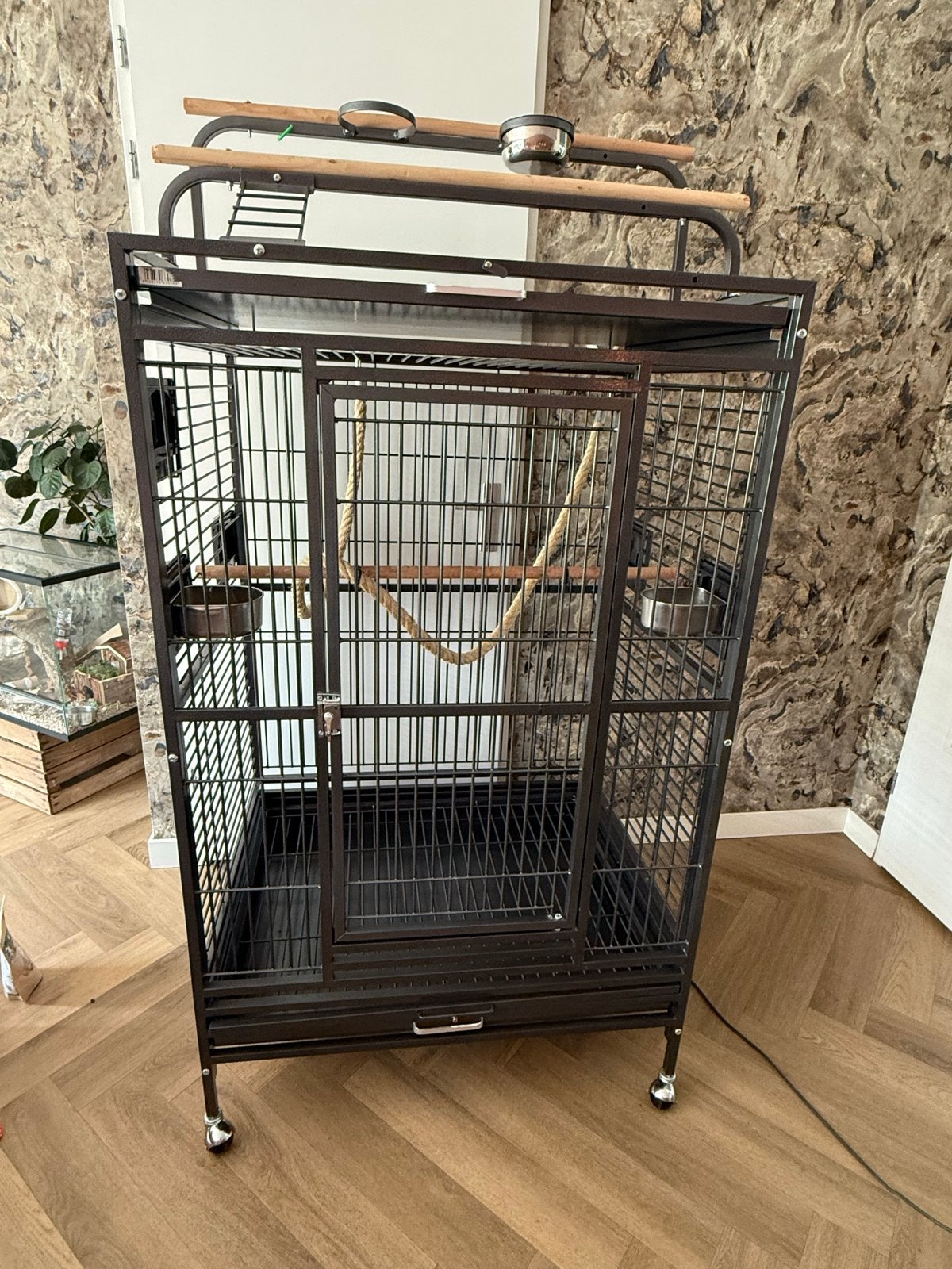 Zo goed als nieuwe papegaaienkooi, Ophalen, Zo goed als nieuw, Metaal, Vogelkooi