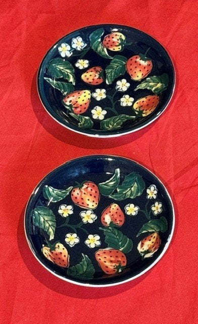 2x petit four schaaltje / onderzetter Vic's aardbei, Ophalen, Gebruikt, Overige typen, Overige stijlen