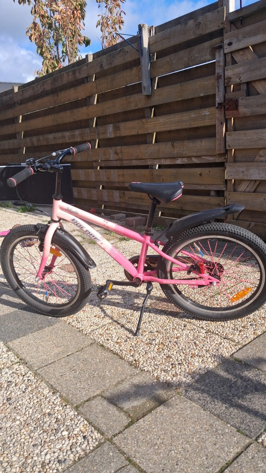 Roze kinderfiets 20 inch - Zo goed als nieuw, Fietsen en Brommers, Ophalen, Terugtraprem, Onbekend, Zo goed als nieuw