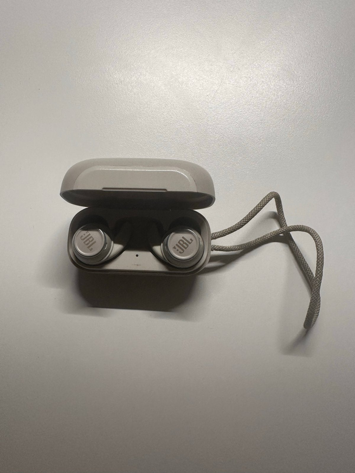 JBL Reflect Mini NC draadloze oordopjes beige (met defect), Beige, In-ear, Gebruikt, JBL