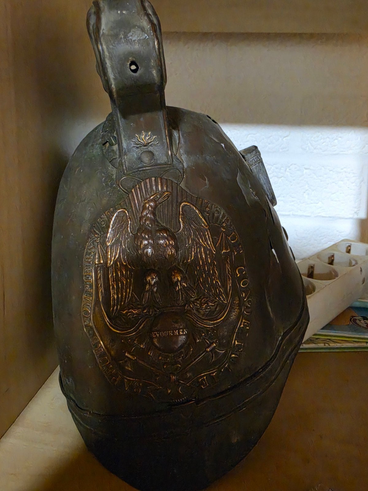 Antieke Franse Brandweerhelm met Bijzondere Plaat, Verzamelen, Ophalen of Verzenden
