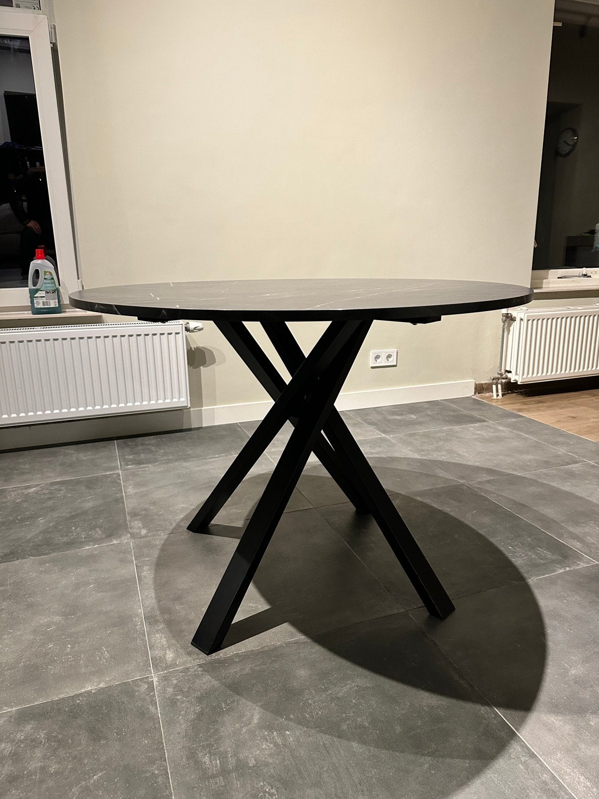 Mooie IKEA Mariedamm tafel - Zo goed als nieuw, Huis en Inrichting, Ophalen, 100 tot 150 cm, Rond, Zo goed als nieuw