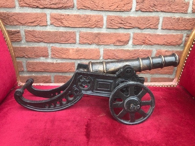 fraai gietijzeren sier kanon, 42 cm lang, Ophalen of Verzenden, Landmacht, Overige gebieden, Miniatuur of Beeldje