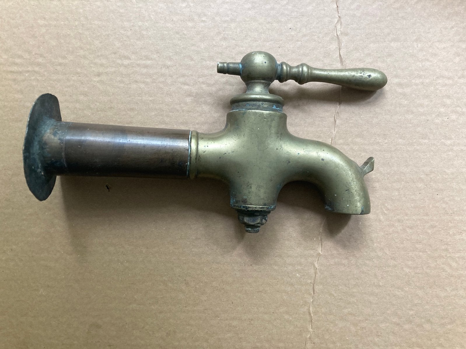 Grote (32 cm) zware, vintage buitenkraan. Industrieel, brons, Tuin en Terras, Buitenkranen, Ophalen, Zo goed als nieuw