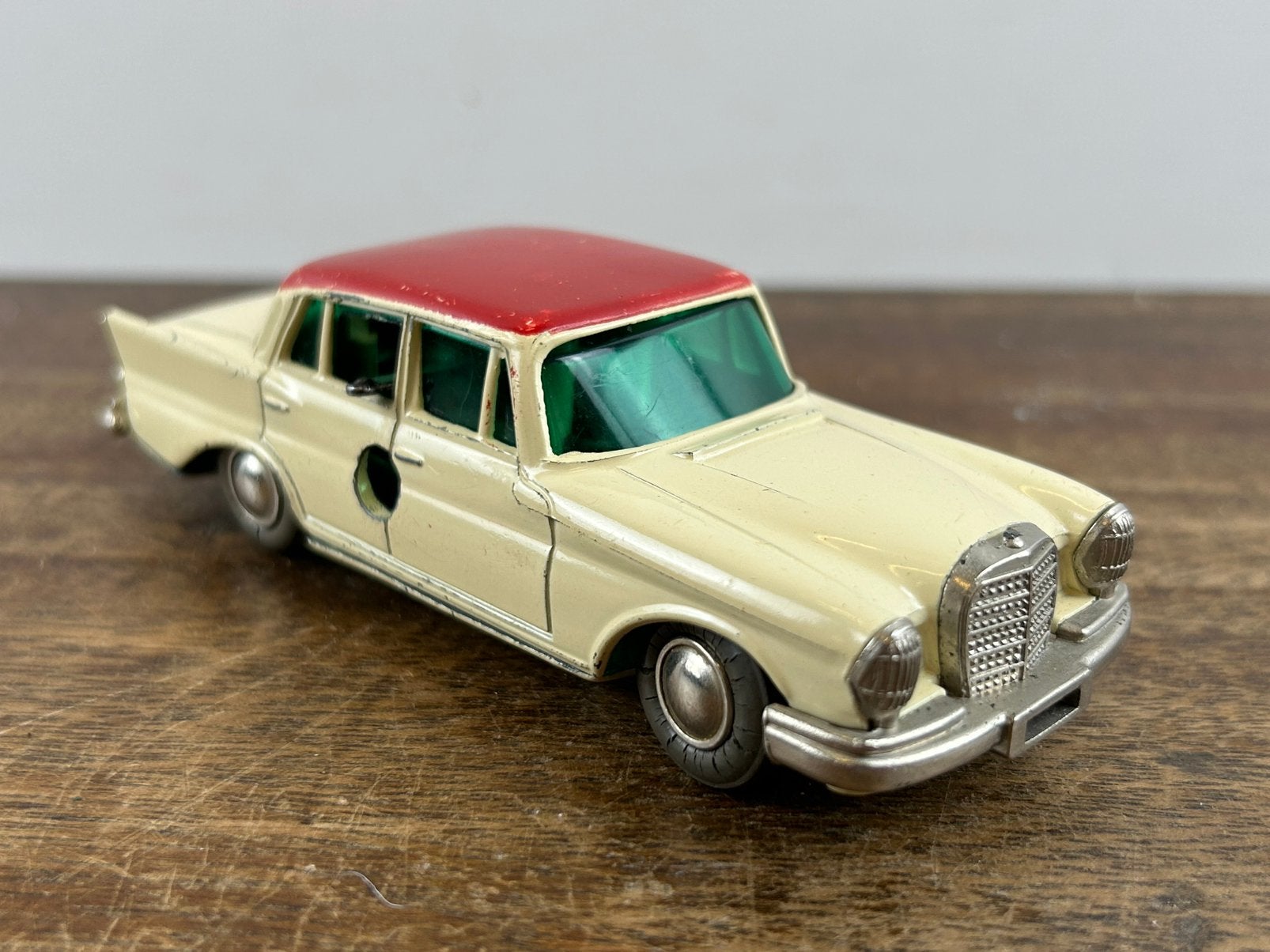 Schuco 1038 Micro Racer Mercedes 220S, Ophalen of Verzenden