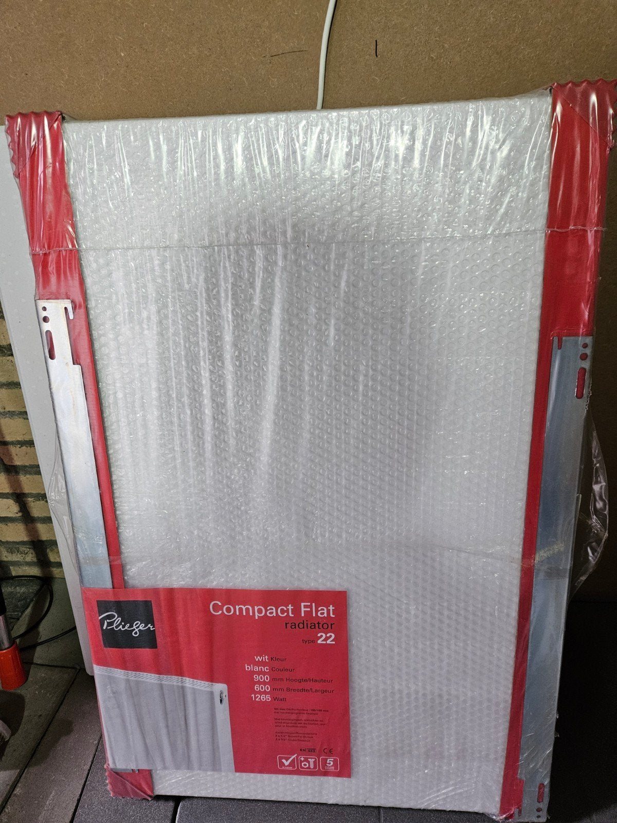 Nieuwe Plieger Compact Flat radiator type 22, 900x600mm,, Ophalen, Radiator, Nieuw, 60 tot 150 cm