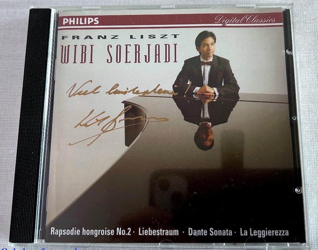 Wibi Soerjadi CD Franz Liszt - GESIGNEERD met gouden pen, Ophalen, Zo goed als nieuw, Cd of Plaat, Gesigneerd