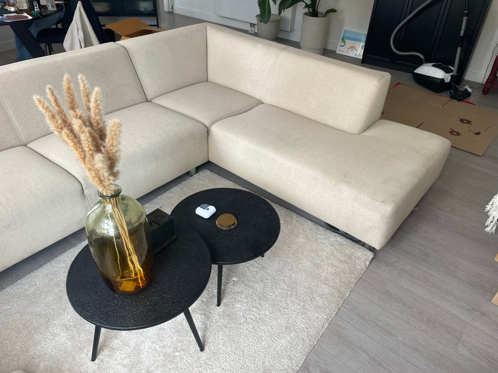 Grote beige hoekbank - Gratis af te halen (3e verdieping), Huis en Inrichting, Banken | Bankstellen, Ophalen, Gebruikt, 100 tot 125 cm