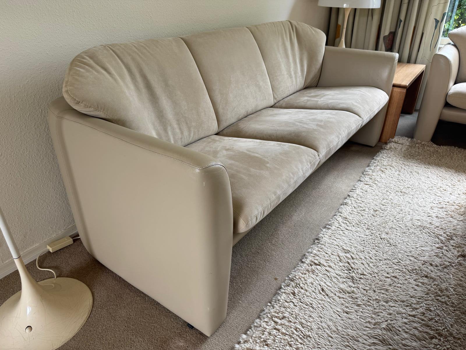 Prachtige Leolux bank alcantara/leer, Huis en Inrichting, Ophalen, Driepersoons, 75 tot 100 cm, Zo goed als nieuw
