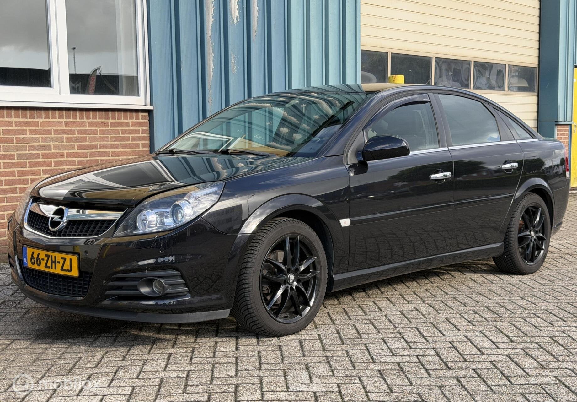 Opel Vectra GTS 2.2-16V Sport Cruise Clima Navi Trekhaak, Gebruikt, Zwart, 4 cilinders, 715 kg
