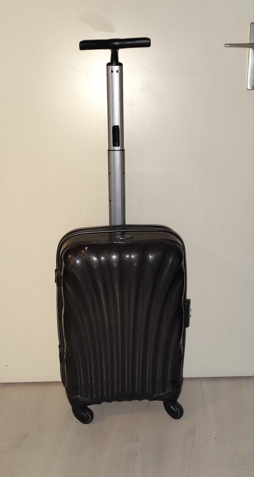 Trolley Samsonite 55x40x20 cm met Tsa-Slot en vier wielen, Gebruikt, 50 tot 60 cm, Hard kunststof, Ophalen of Verzenden