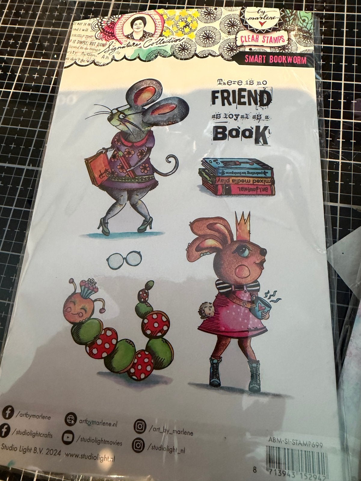 Clear Stamps Smart Bookworm - Art by Marlene, Dieren, Nieuw, Ophalen of Verzenden, Rubber